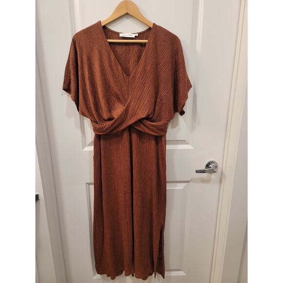 Floret Studios Phoebe V-Neck Midi Dress in Arabian Spice - Picture 2 of 8